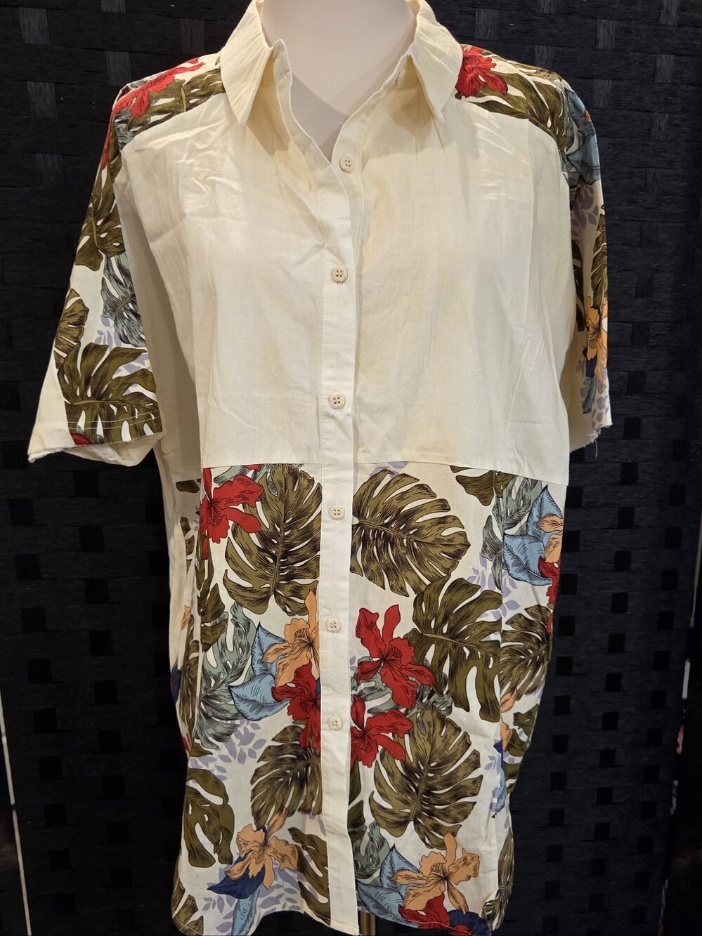 POL Boho Tropical Monstera Floral Button Up Shirt Raw Edge Frayed Shacket S